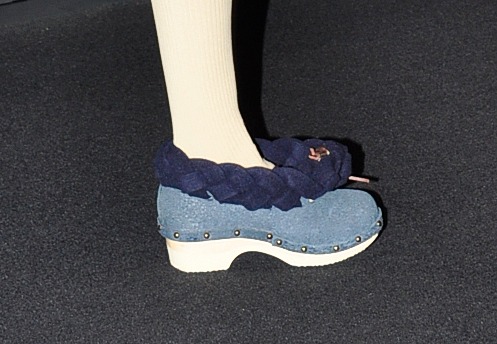 ミニシアターに行こう ミニシアターに行こう 菊池亜希子さんの手は 読書と相性ぴったり 森崎書店の日々 初日舞台挨拶